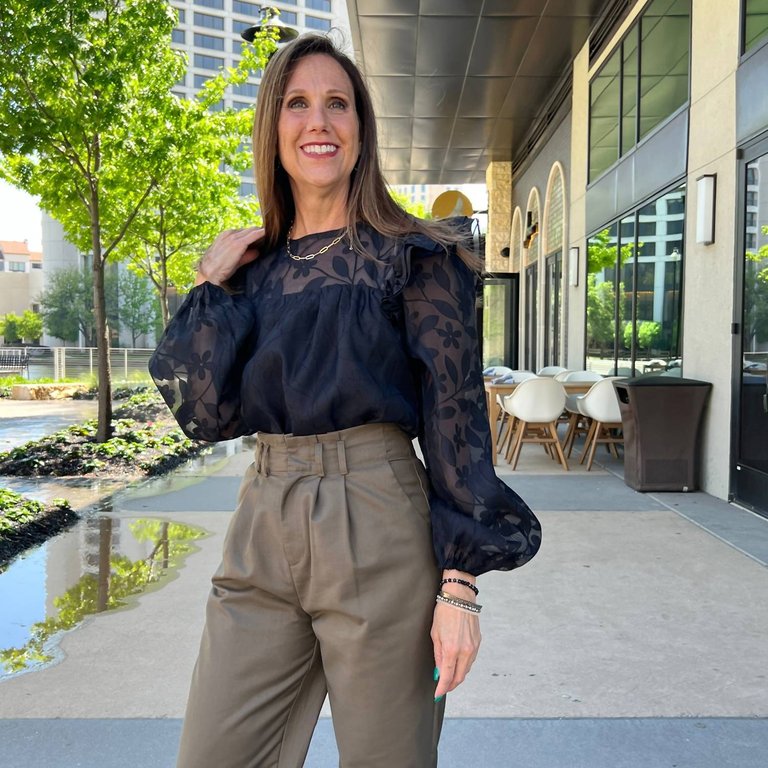 Floral Sheer-Sleeve Blouse In Black - Black