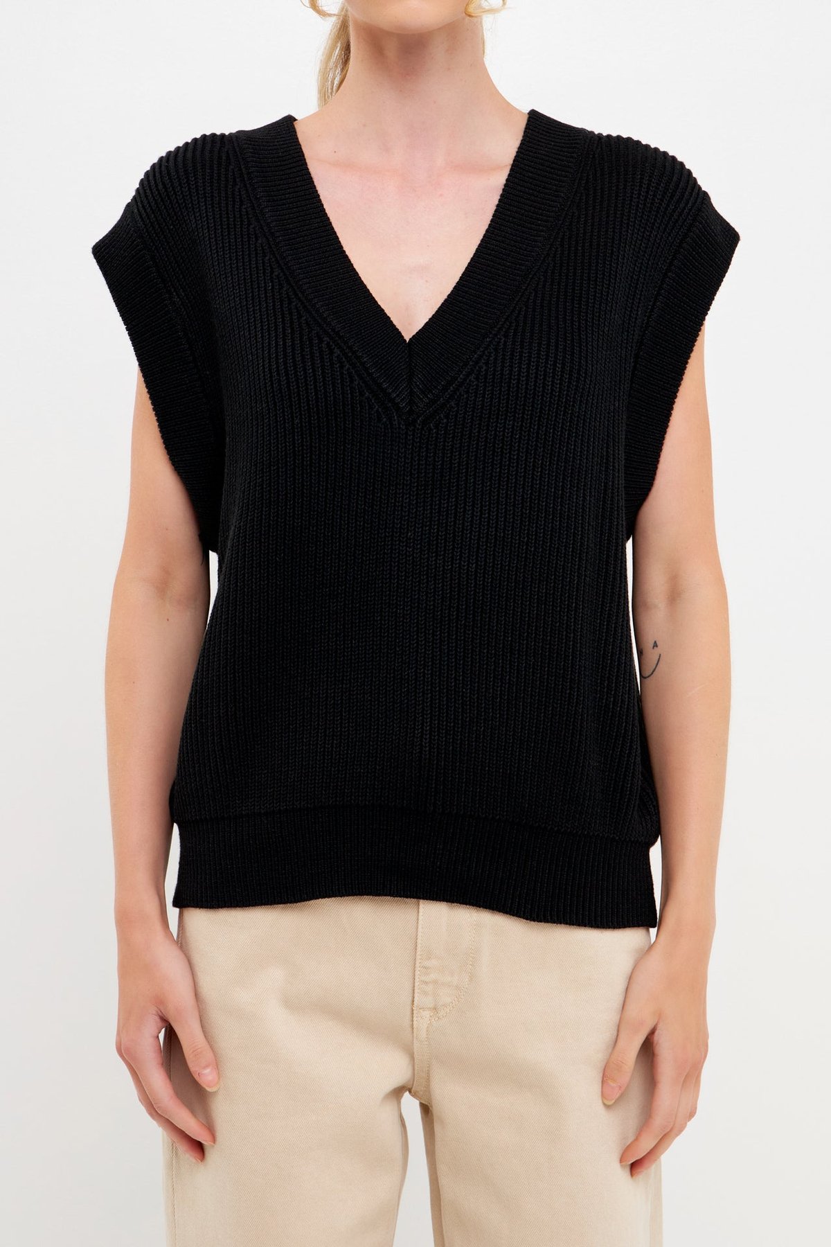 MAX Solid V-Neck Sweater Vest