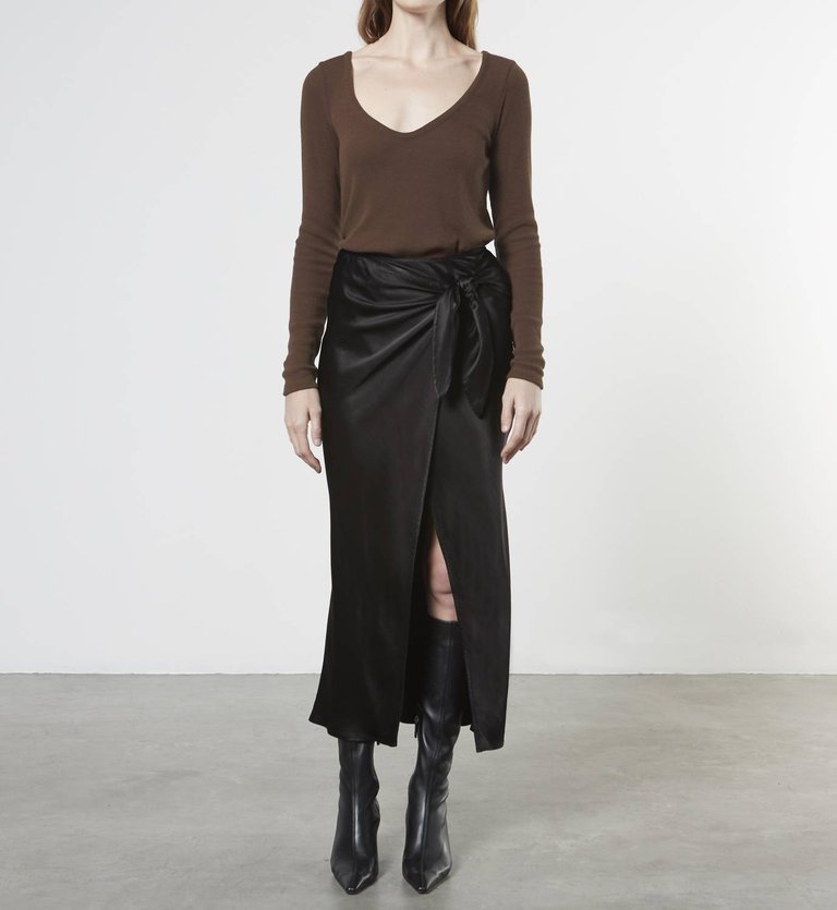 Knit V Neck Top In Saddle Brown - Saddle Brown