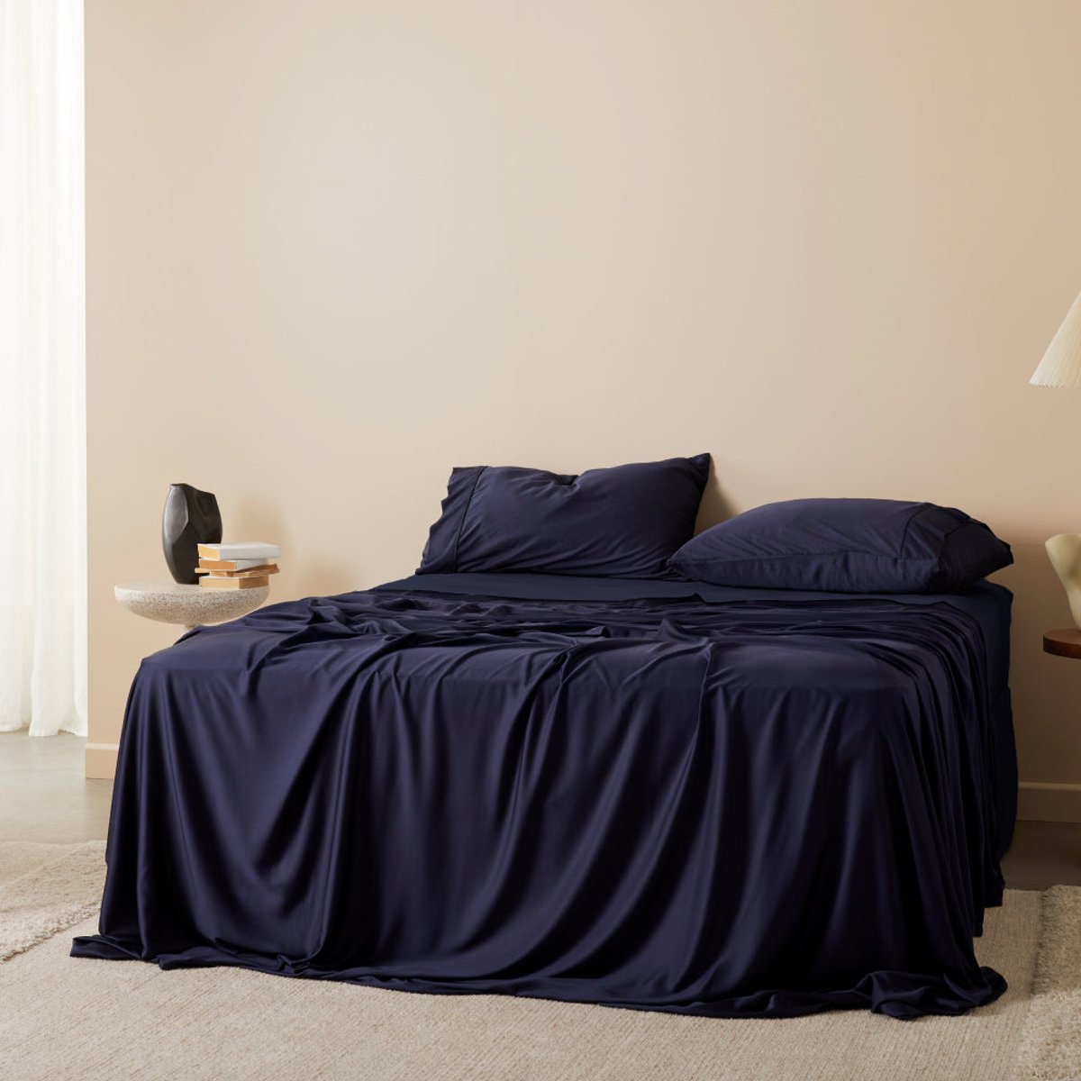 https://images.verishop.com/ettitude-signature-sateen-bed-sheet-set/M09341508035974-2907498762?auto=format&cs=strip&fit=max&w=1200