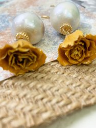Baroque Pearl With Dried Flower Hook Earrings GE006
