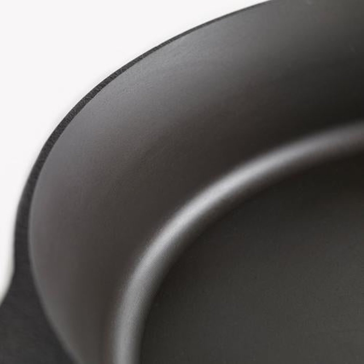 The Bigger Starter Set: No.10 Cast Iron Skillet with Care Kit