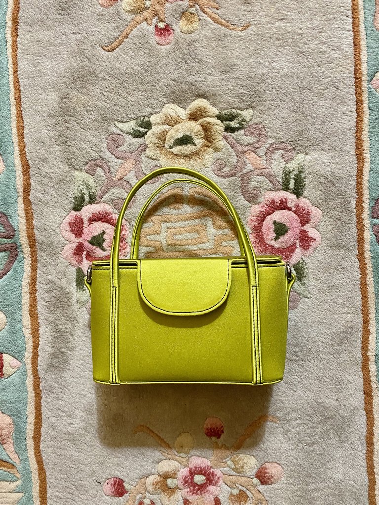 Grace Case in Chartreuse Satin with Black Contrast Stitching - Default Title