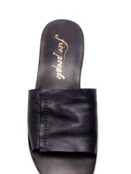 Verona Slide Sandal In Black