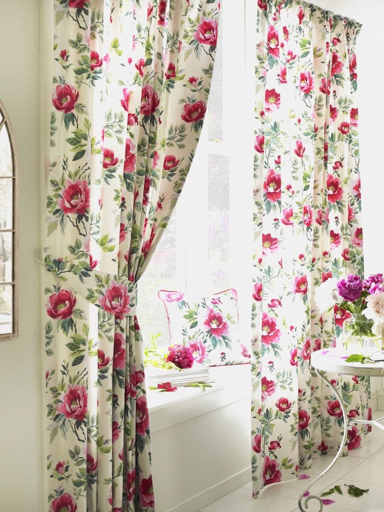 Furn Peony Vibrant Colored Floral Pleat Curtains (Fuchsia) (66in x 72in) (66in x 72in)