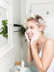 Detox Clarifying Facial Wash