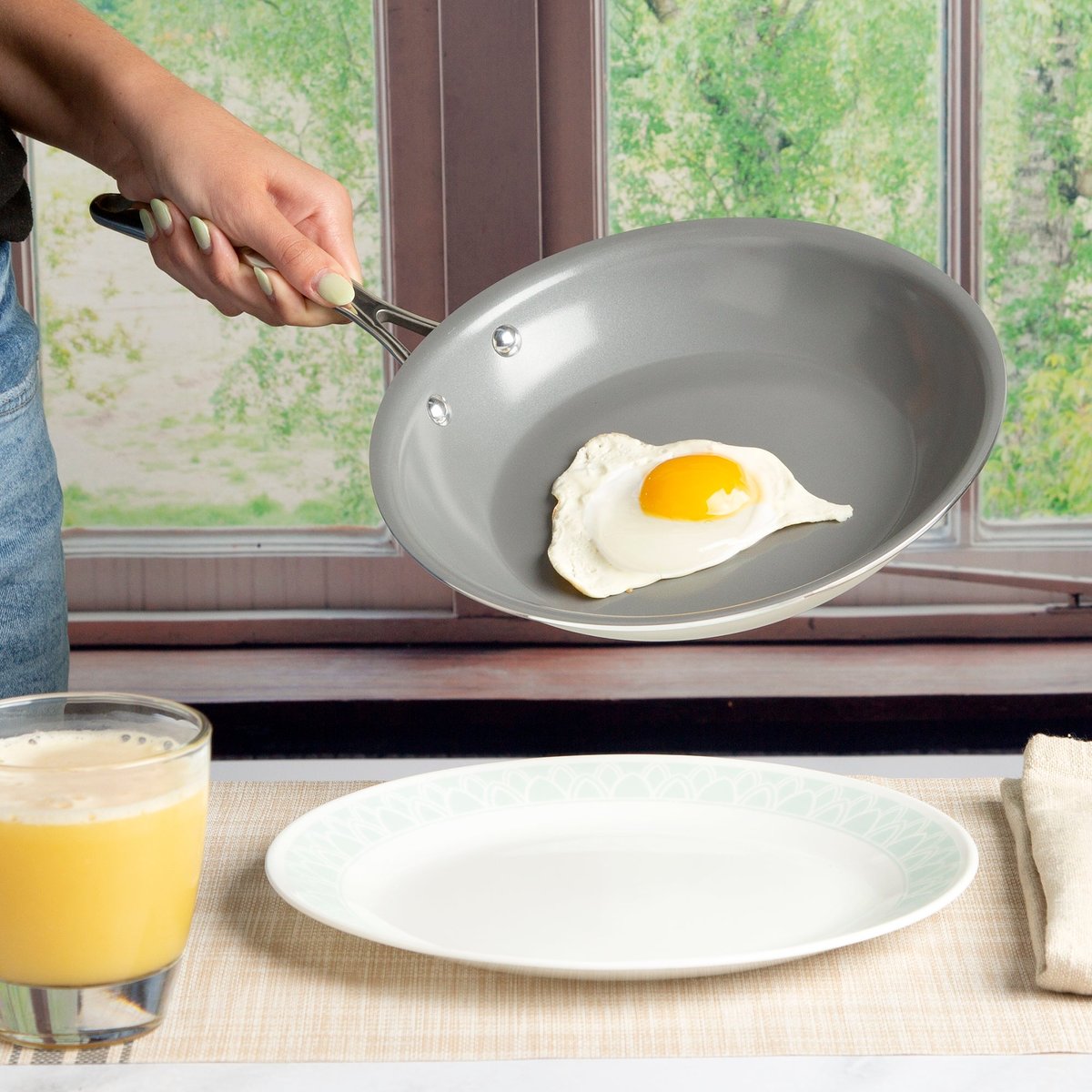 https://images.verishop.com/goodful-kitchen-goodful-11-inch-ceramic-nonstick-frying-pan-dishwasher-safe-skillet-with-comfort-grip-stainless-steel-handle-pfoa-free-cream/M00741393480047-3071561171?auto=format&cs=strip&fit=max&w=1200