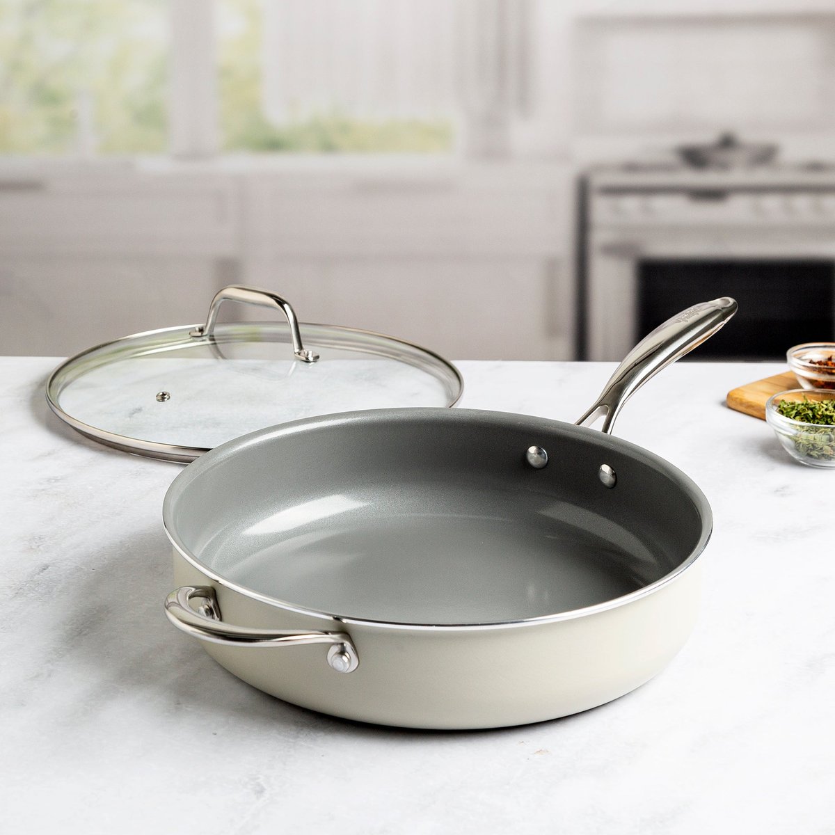 https://images.verishop.com/goodful-kitchen-goodful-ceramic-nonstick-4-quart-deep-pan-with-lid-dishwasher-safe-comfort-grip-stainless-steel-handle-cream/M00741393480061-4166724386?auto=format&cs=strip&fit=max&w=1200