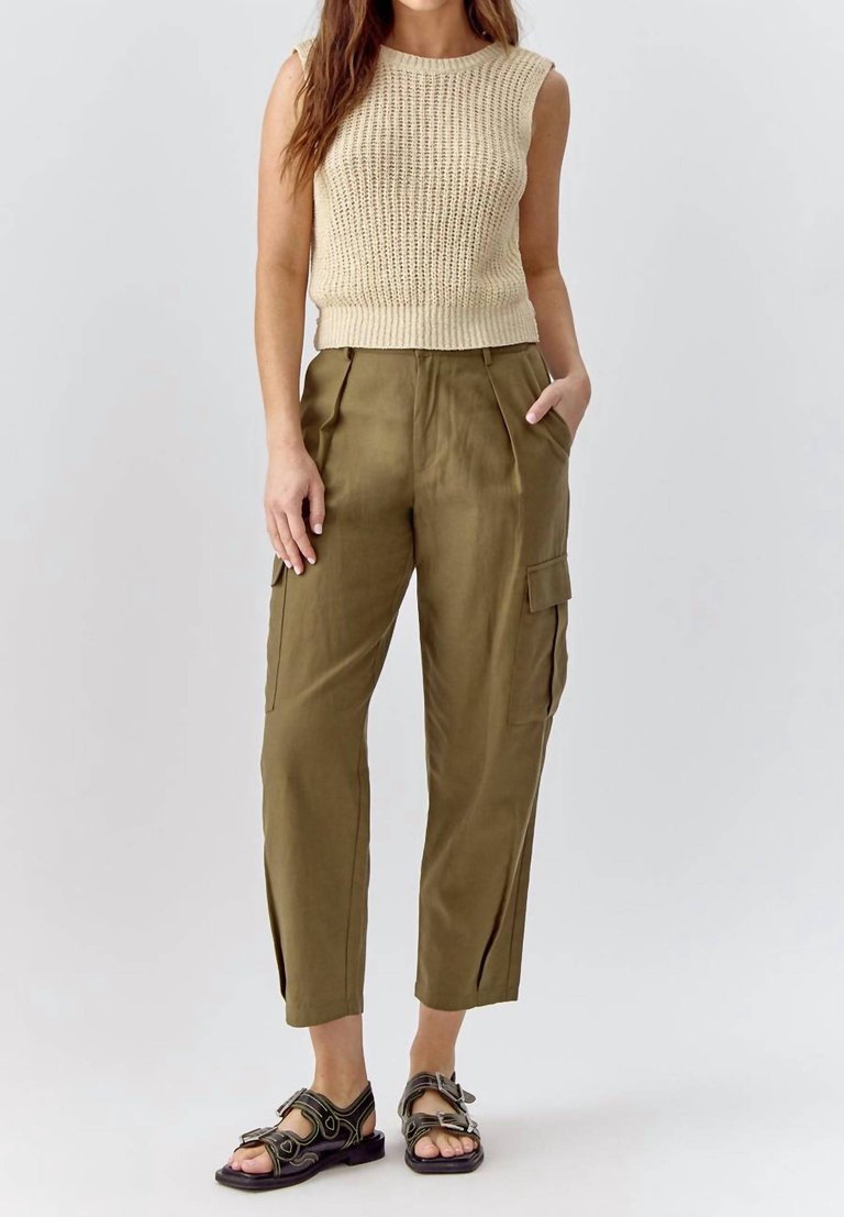 Izzy Cargo Barrel Pants In Deep Olive - Deep Olive