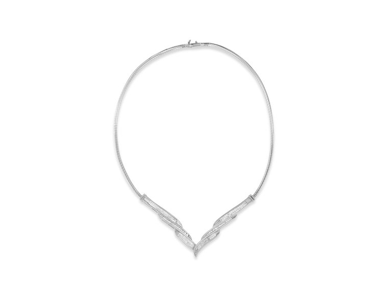 14K White Gold Round and Princess Cut Diamond 'V' Shape Fashion Pendant - White
