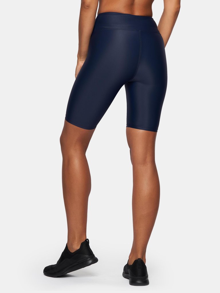 Mid Rise Body Short