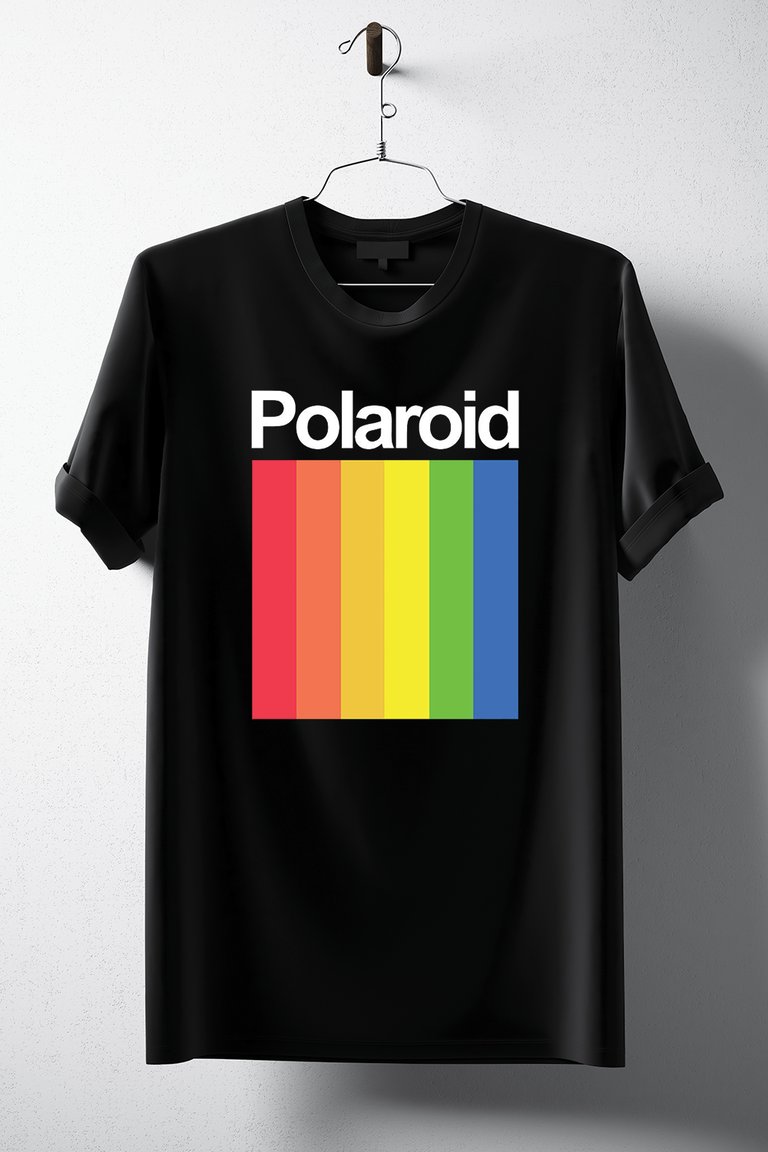 Vintage Polaroid T-Shirt - Black