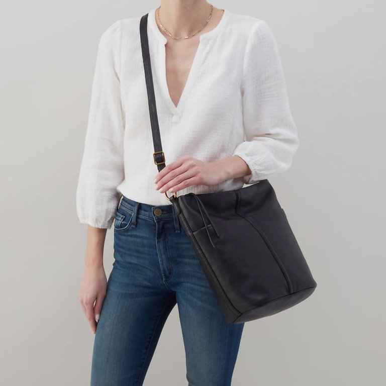 Fern Bucket Crossbody In Pebbled Leather In Black - Black