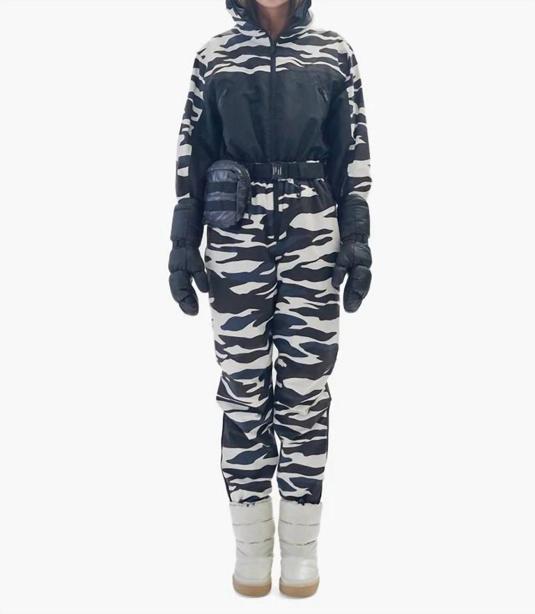 Powder Suit In Zebra - Zebra