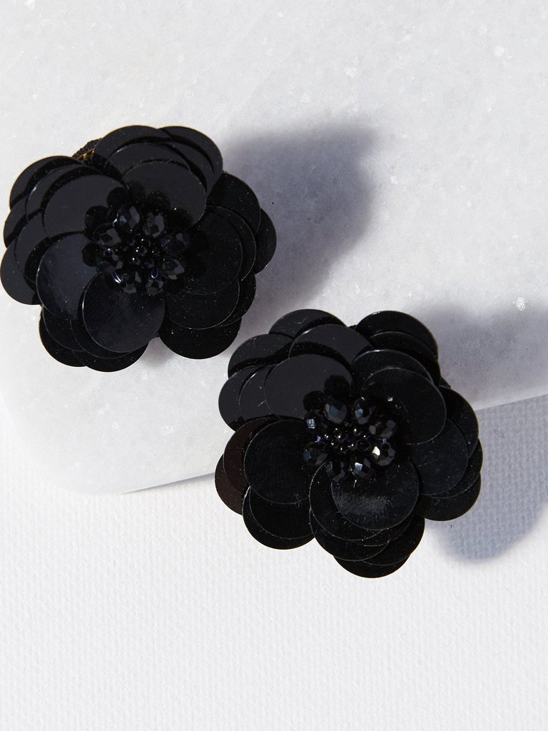 BLACK SINGLE FLOWER POST EARRINGS - Black