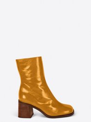Mall tall heeled boot