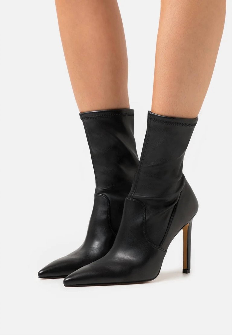 Asper Leather Ankle Boots - Black