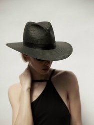 Simone Packable Straw Hat In Black