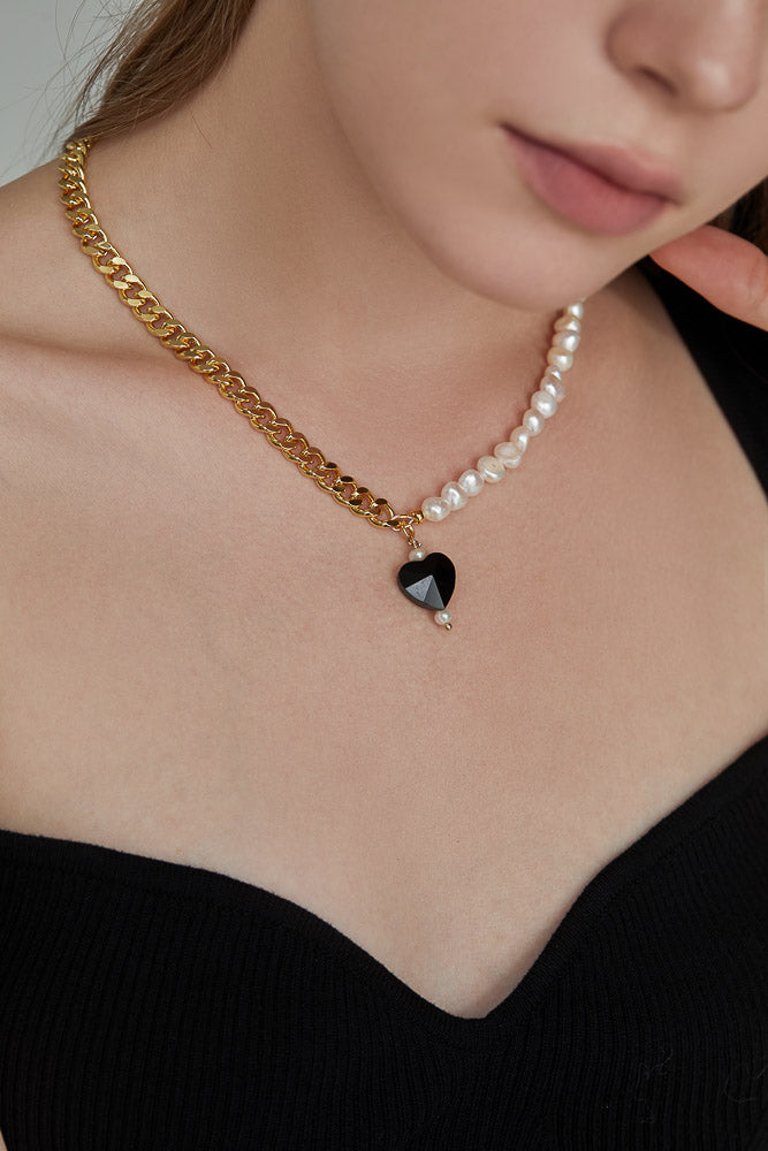 Kuro Necklace