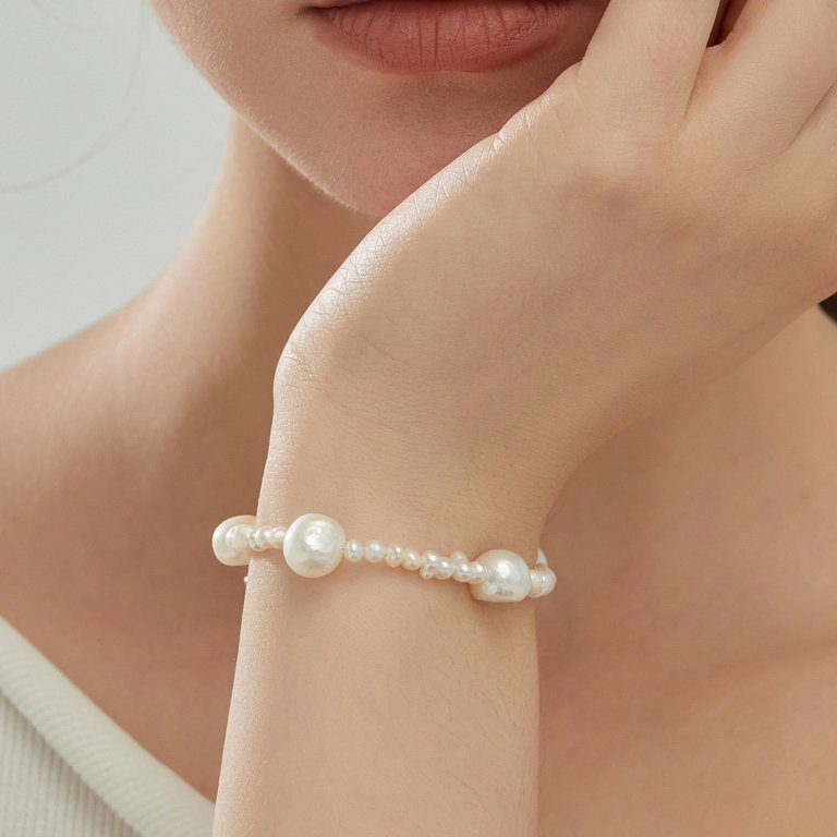 Kylie Bracelet - Pearls