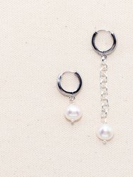 Suki Earrings - Pearl/Silver