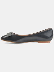 Journee Collection Women's Kim Flat