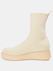 Journee Collection Women's Tru Comfort Foam Ebby Bootie