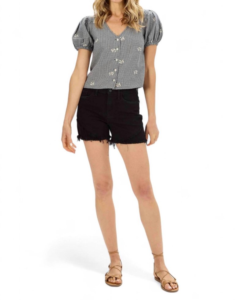 Mid Rise Fray Tulip Hem Short In Black