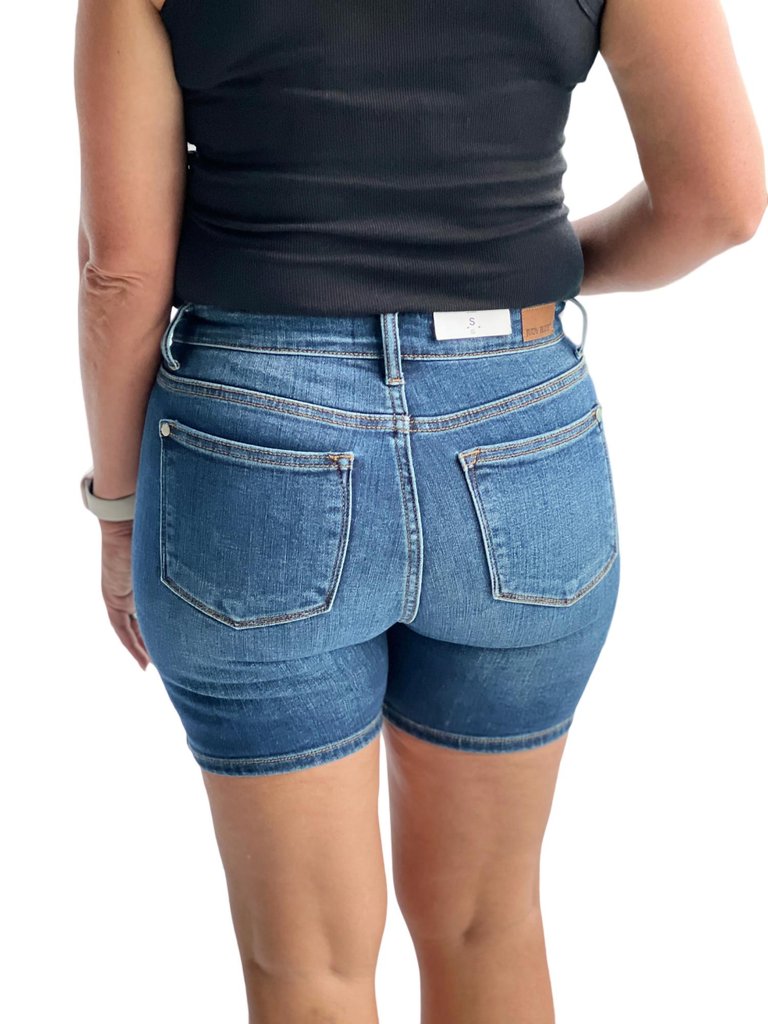 Women's You Can Count On Me Shorts In Dark Wash