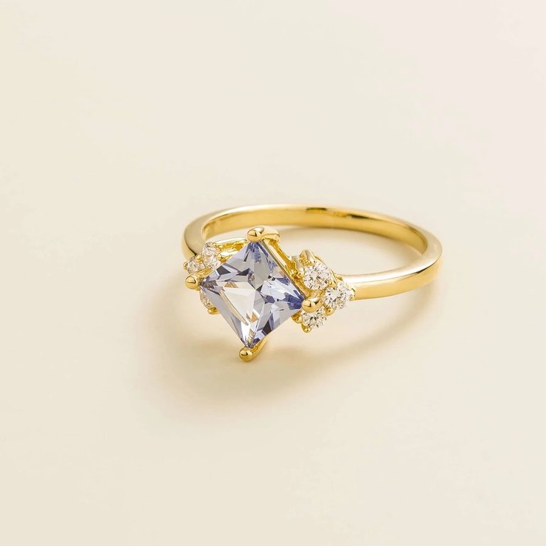 Amore Gold Ring Pastel Blue Sapphire & Diamond