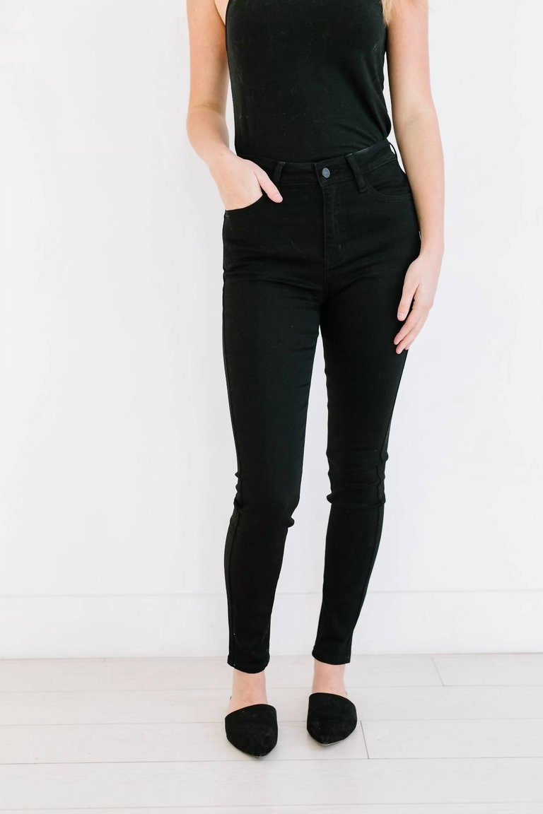 Basic Skinny Jeans - Black