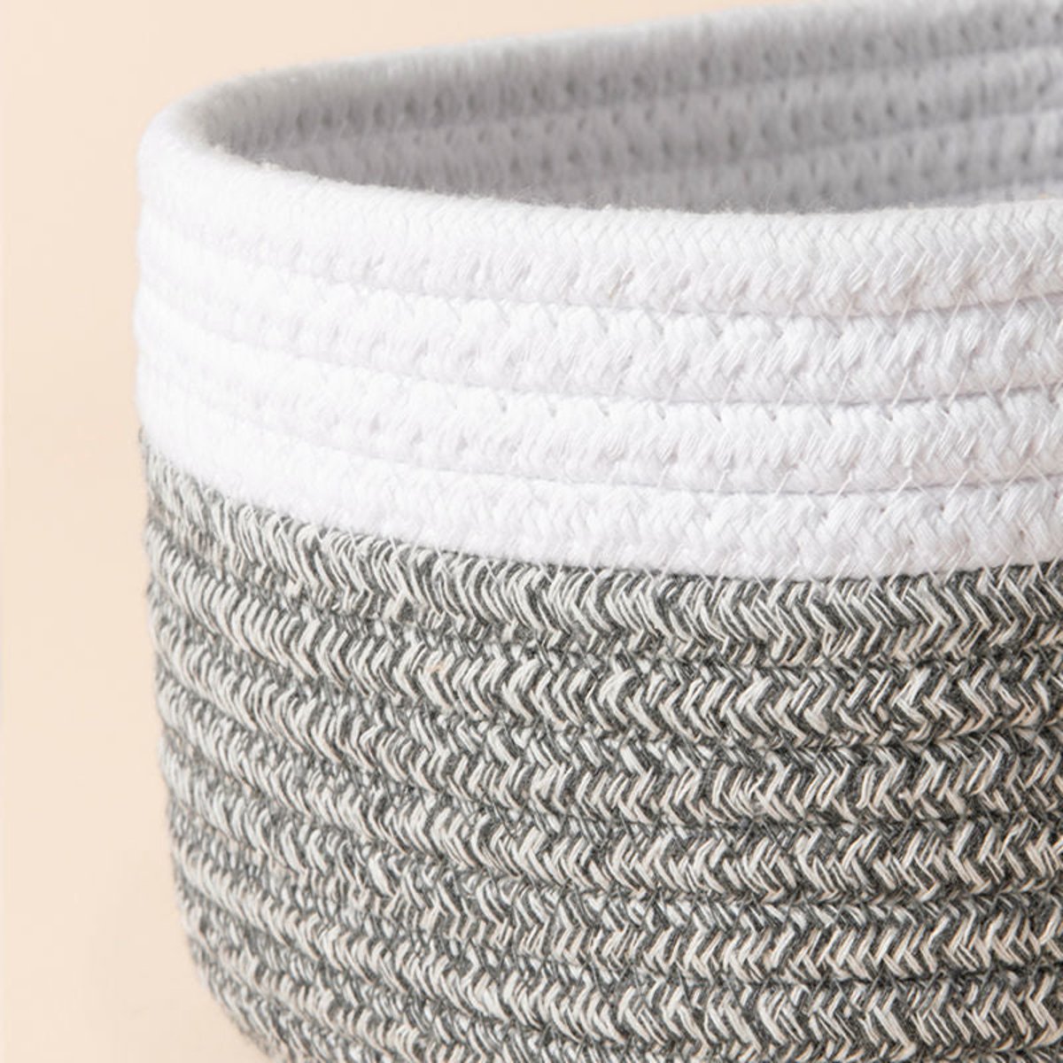 https://images.verishop.com/la-jolie-muse-montresor-gray-white-cotton-rope-storage-baskets/M00196704113570-1258440635?auto=format&cs=strip&fit=max&w=1200