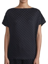 Diamond Plisse Cap Sleeve Top In Black