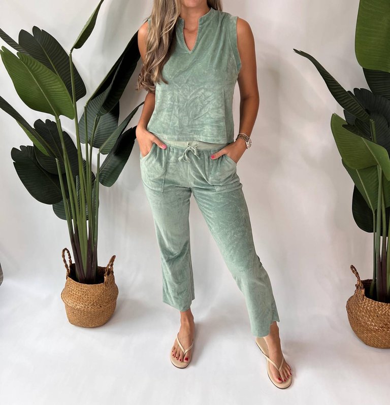 Cropped Flare Pant In Green - Green