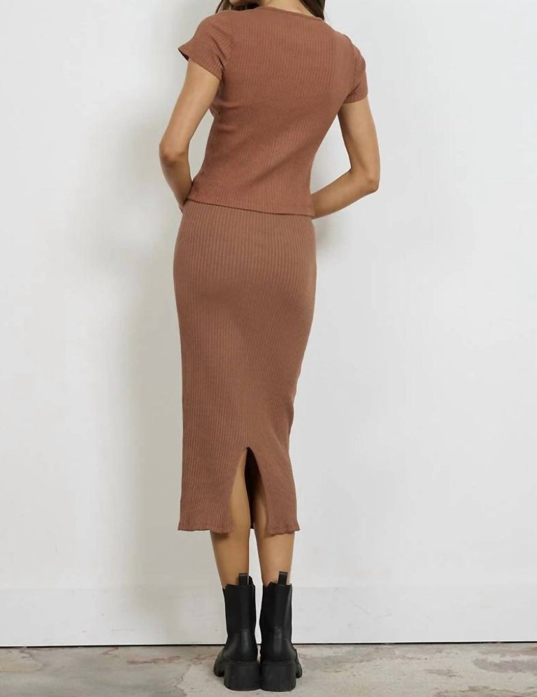 Slim Skirt In Clay - Clay