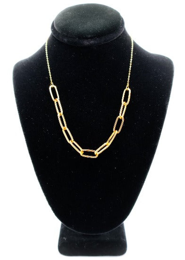 Golden Elegance Chain Necklace