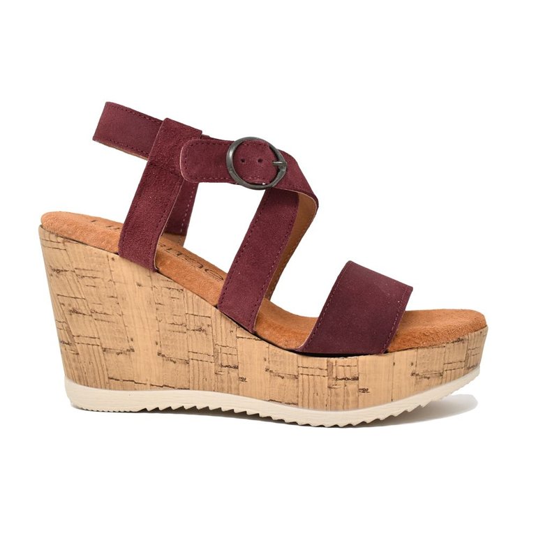 Quinshawna Wedge Sandal In Leather - Violet