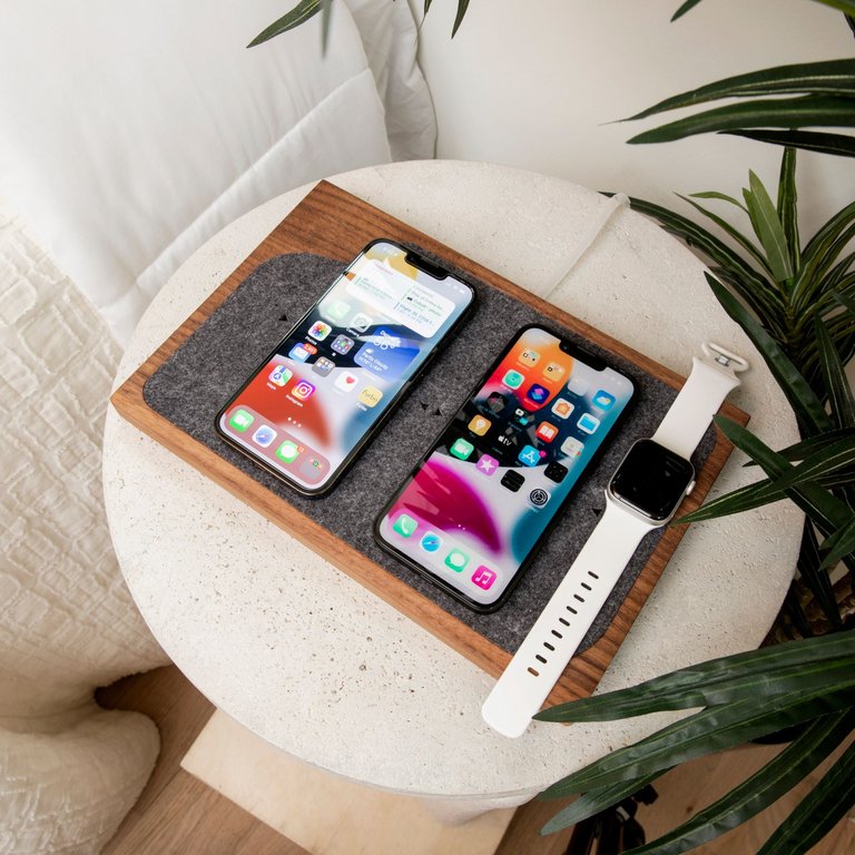 Wireless Charger For Phones And Watches