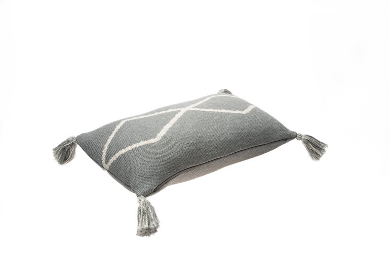 Oasis Knitted Cushion, Grey - OS