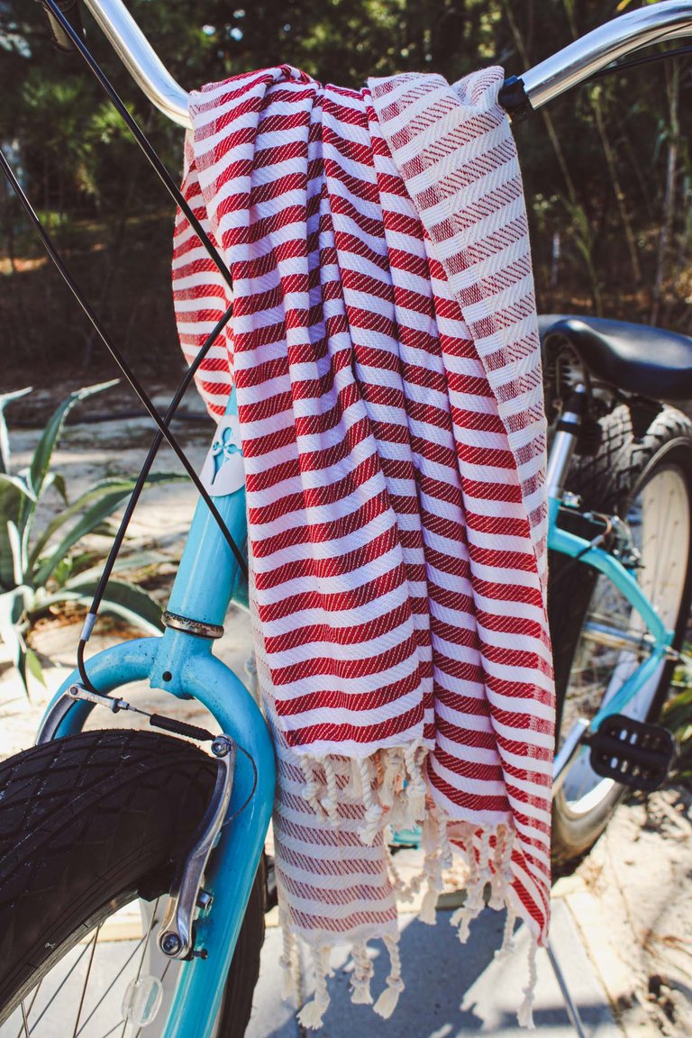 The Darwin Towel - Red - Red