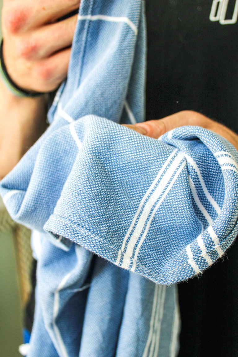 The Oasis Hand Towel - Light Blue