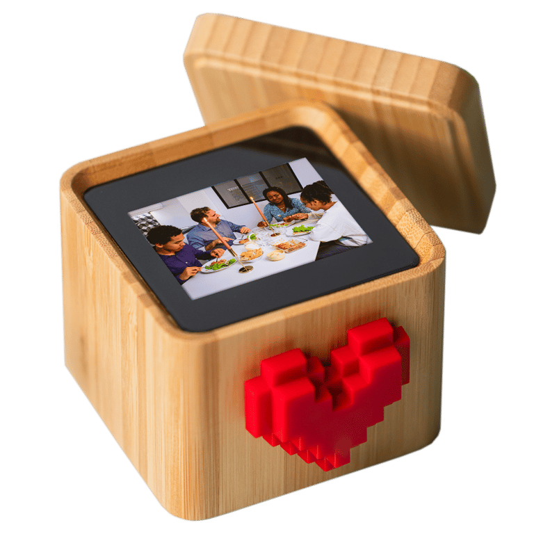 Lovebox Color & Photo - Spinning Heart Messenger - Brown