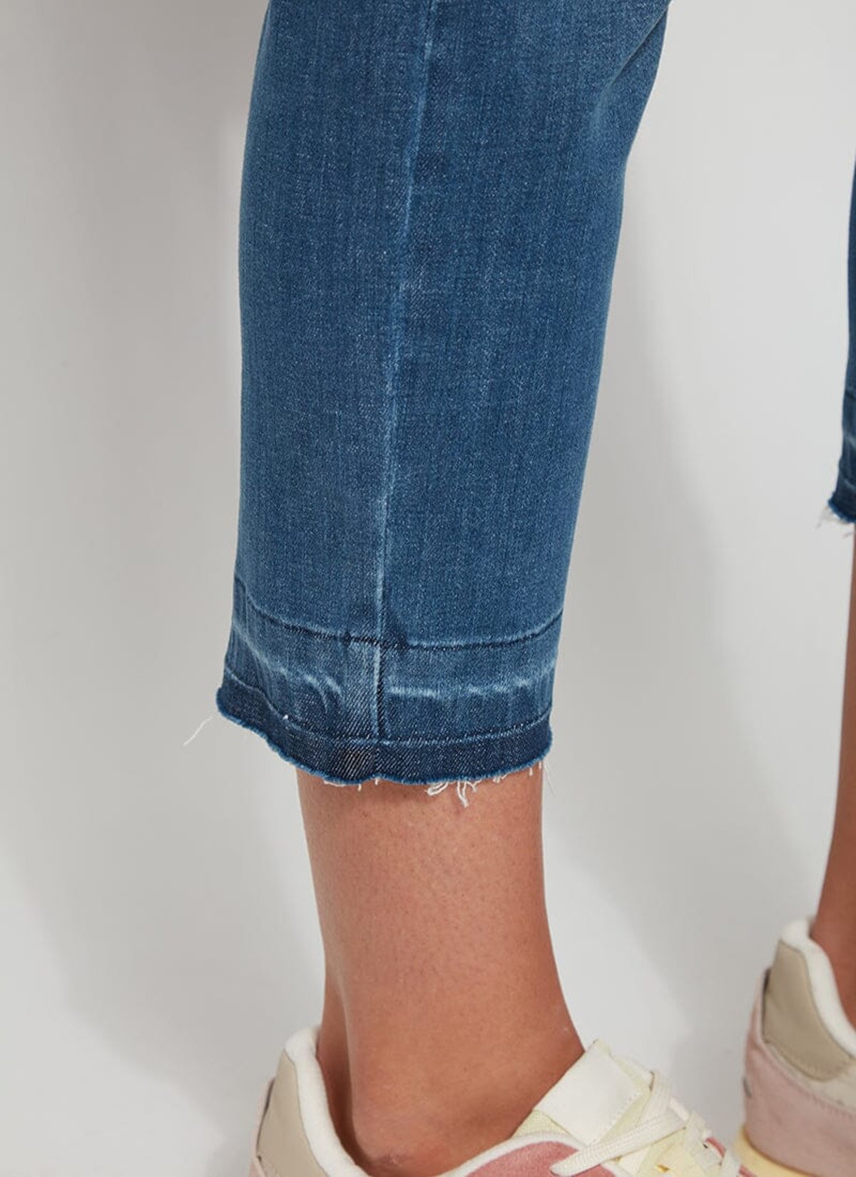 Lysse 'Holding Power' Premium Denim- Cropped Straight Leg (24.5 Inseam)