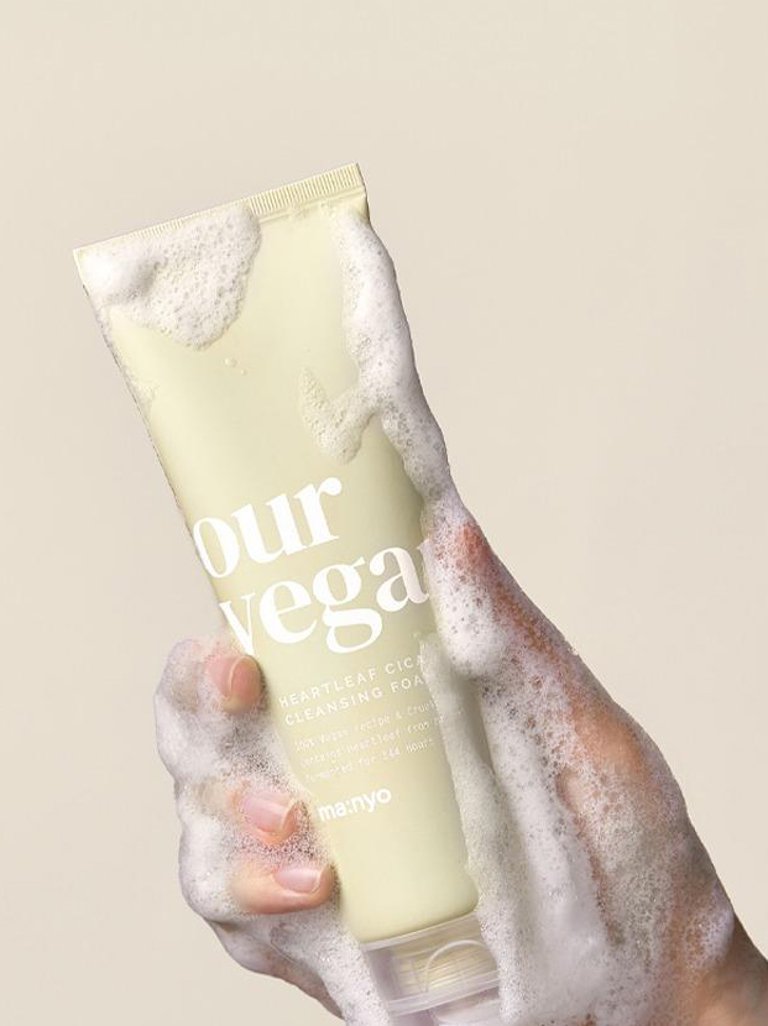 Vegan Heartleaf Cica Cleansing Foam