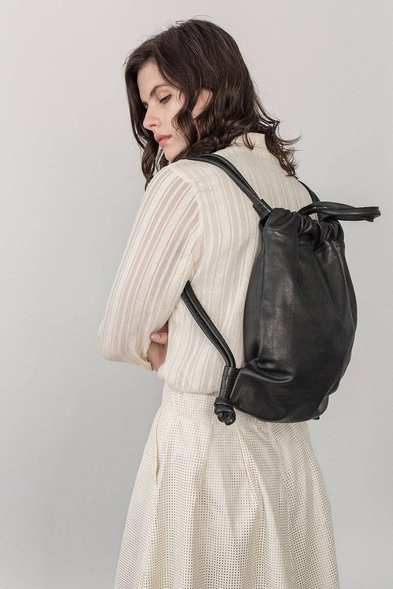 The Nouveau Backpack - Pebble Black