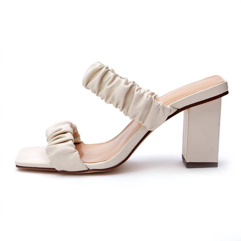 Women's First Love Sandals In White - White