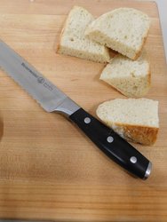 Messermeister Avanta Bread Knife, 9 Inch