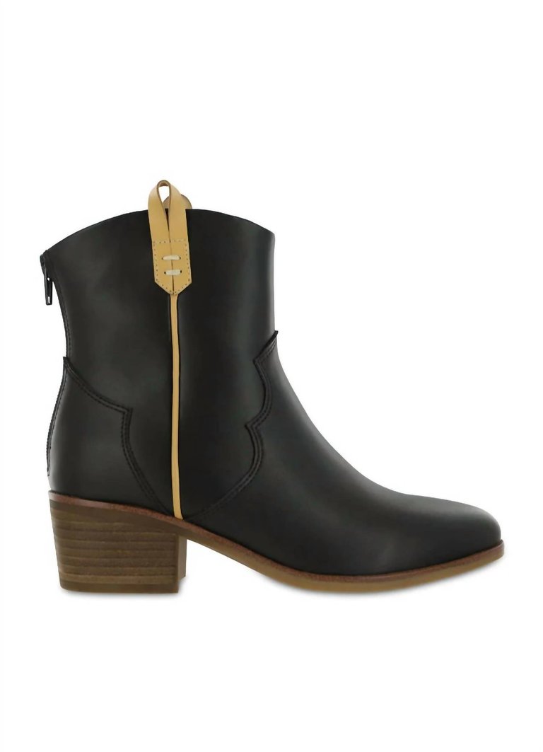 Nario Boot In Black/nude