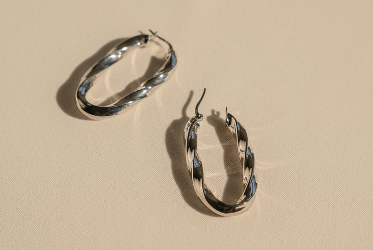 Twisted Oval Hoops - Silver