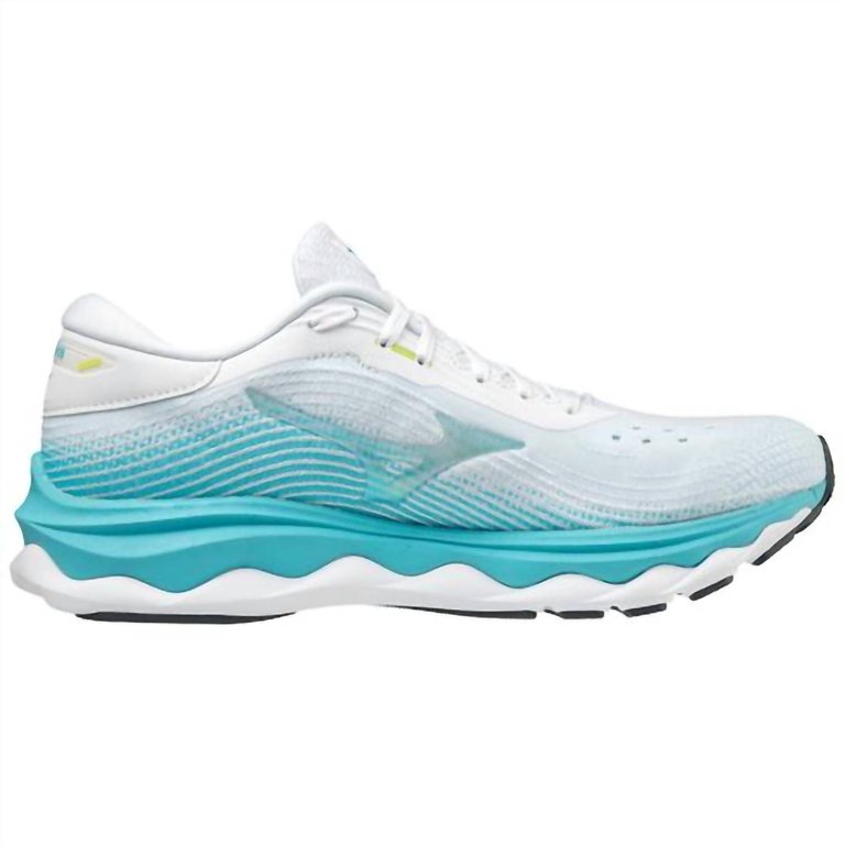 Women's Wave Sky 5 Running Shoe In White - White